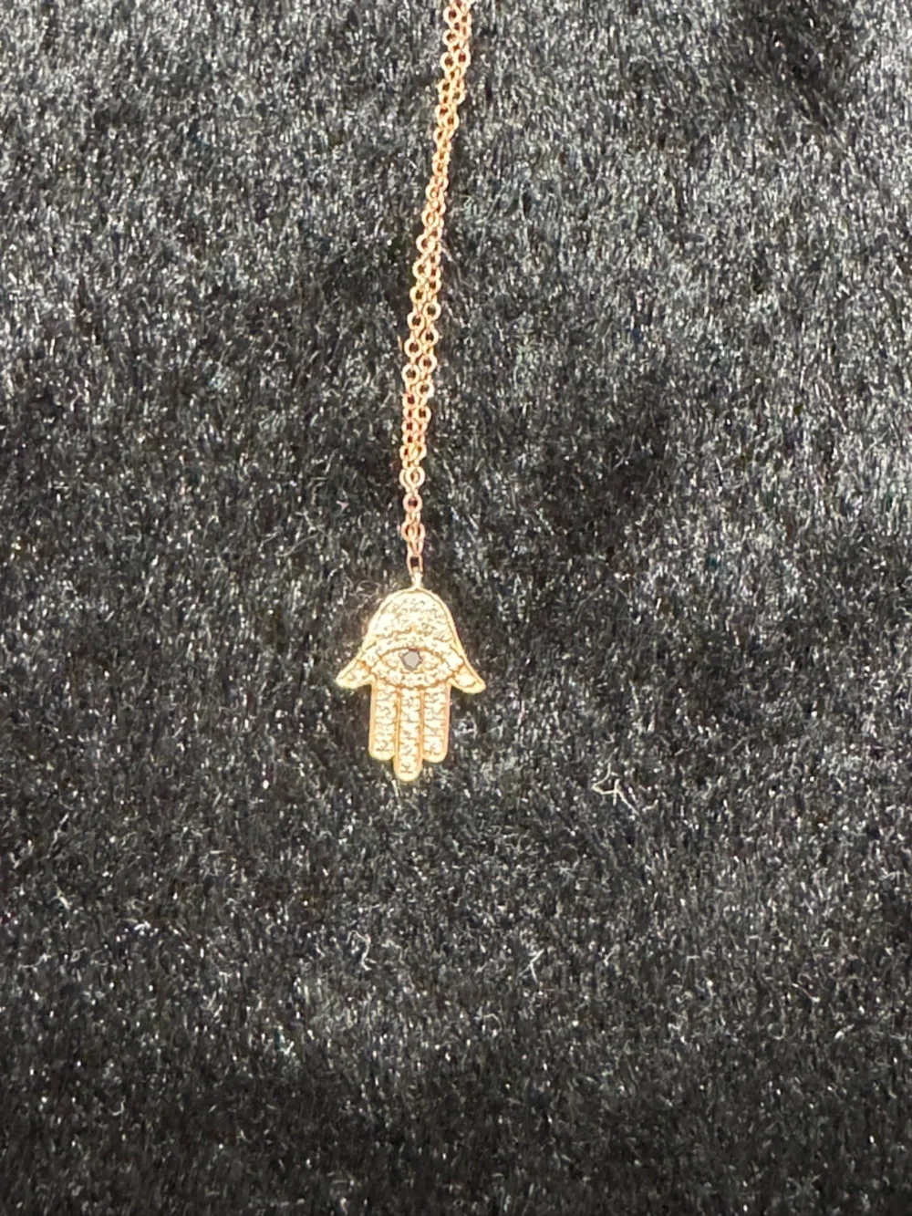 NWOT Rose Gold Hamsa Pendant Necklace - Picture 4 of 8